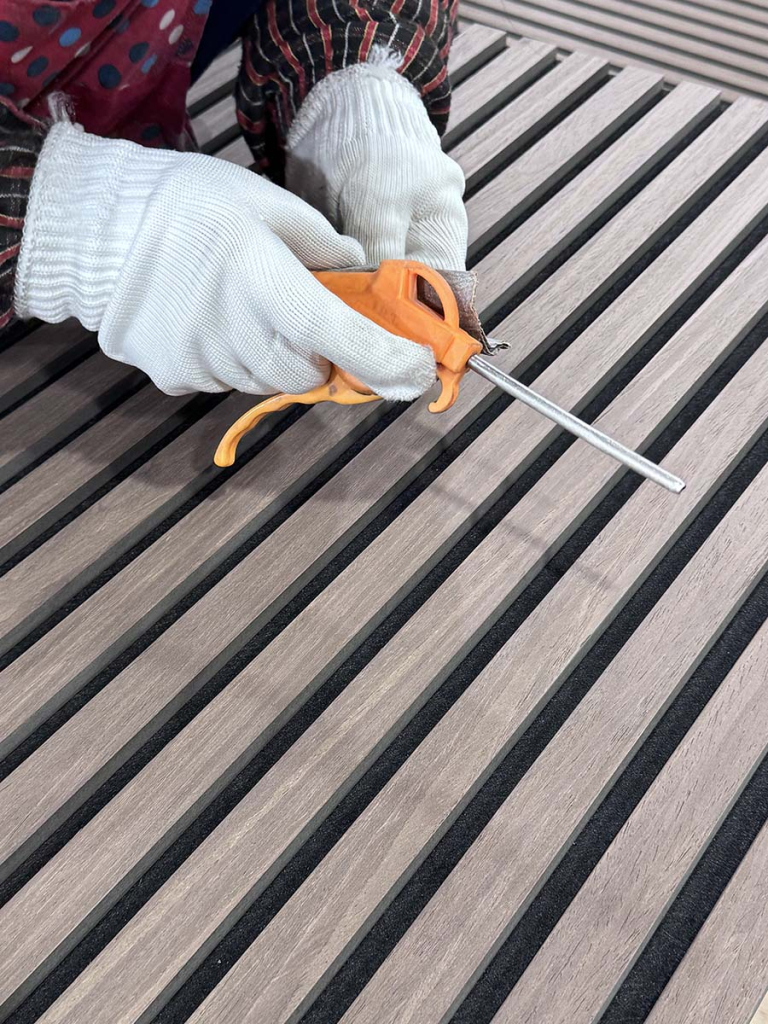 slat panel factory, product cleaning
