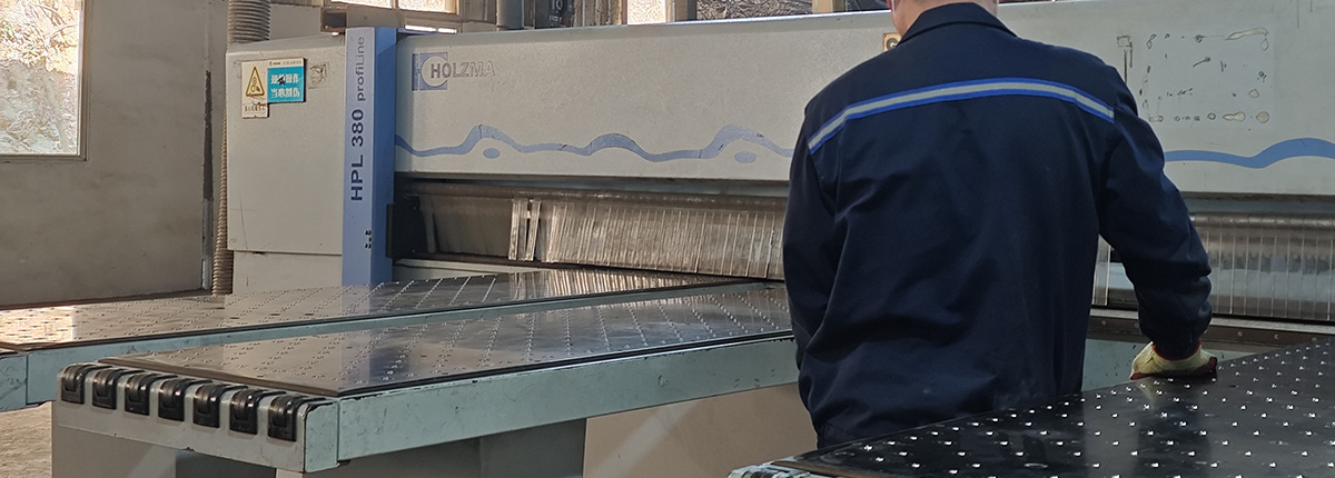 slat panel factory, panel cutting