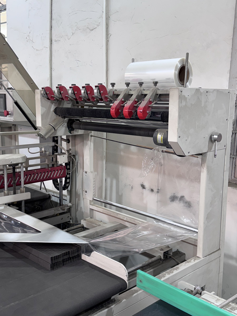 slat panel factory, product sealing machine